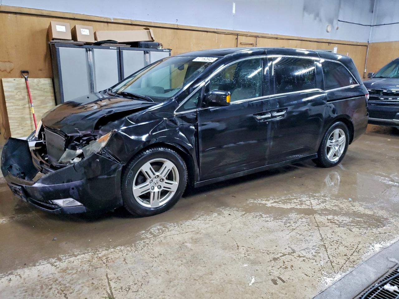 Honda Odyssey Touring Image 1