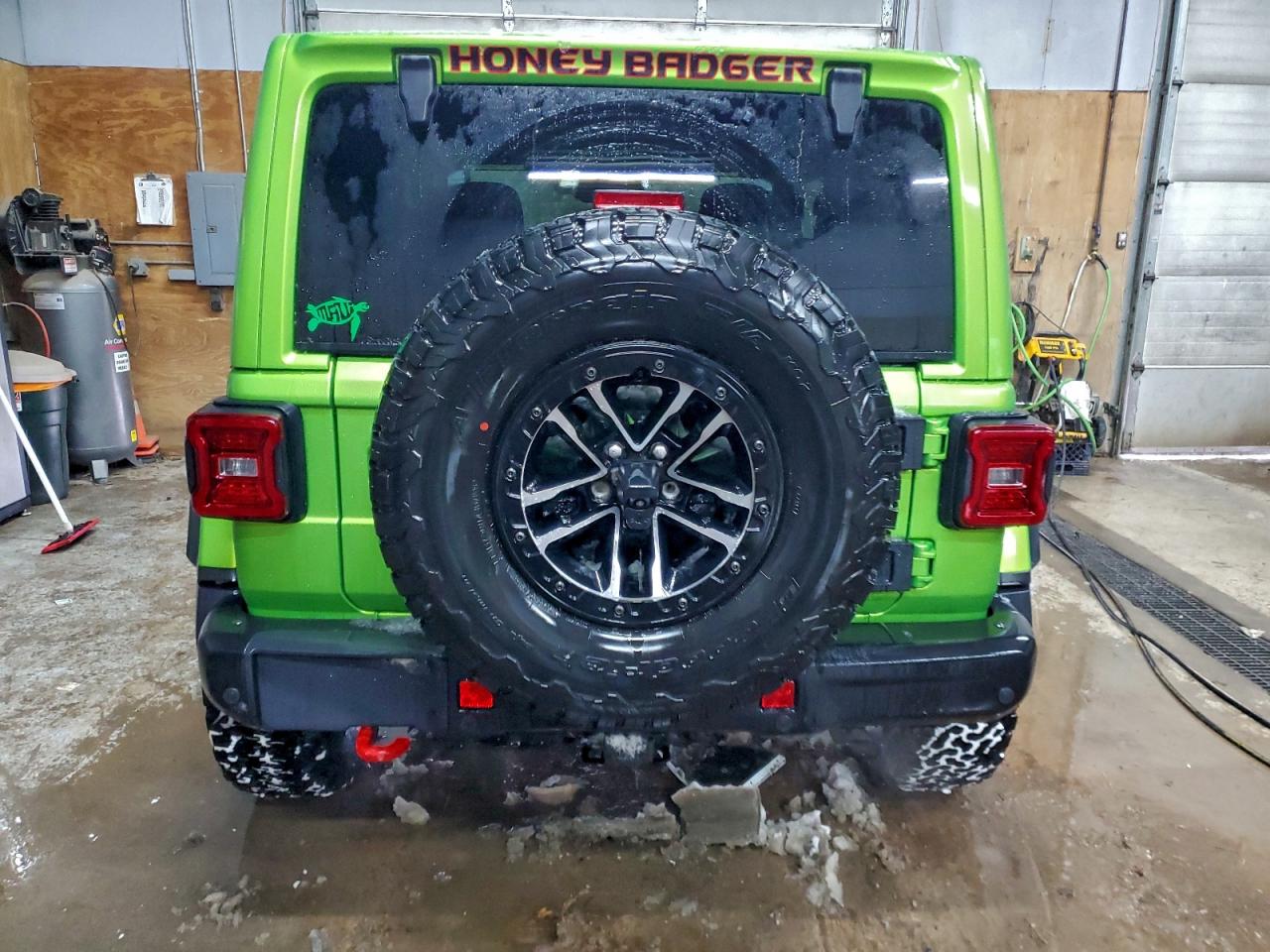 Jeep Wrangler Rubicon Image 11