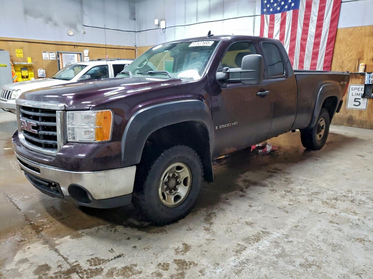 GMC Sierra K2500 Heavy Duty Image 1