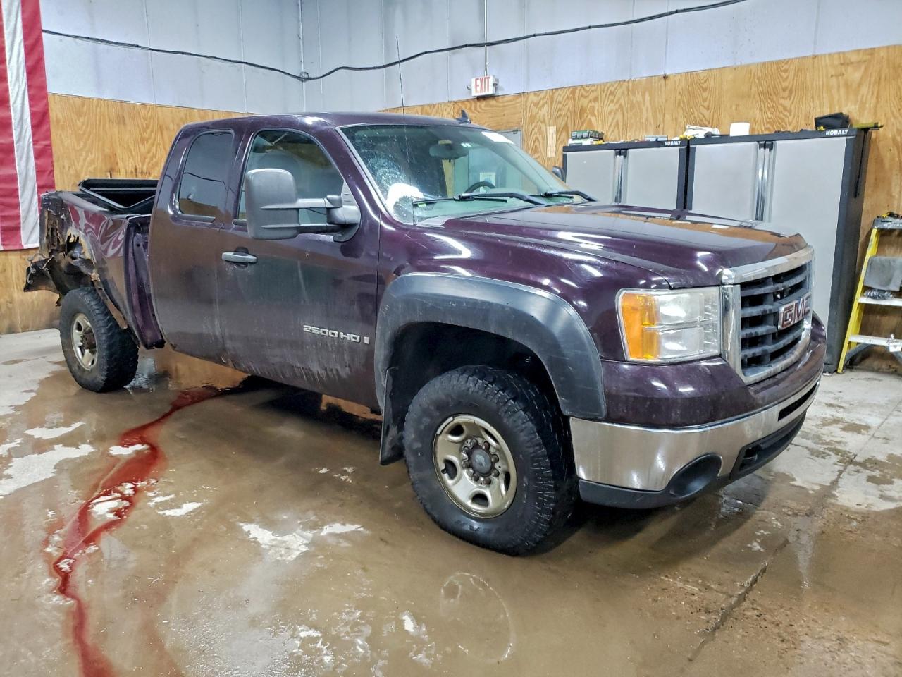 GMC Sierra K2500 Heavy Duty Image 7