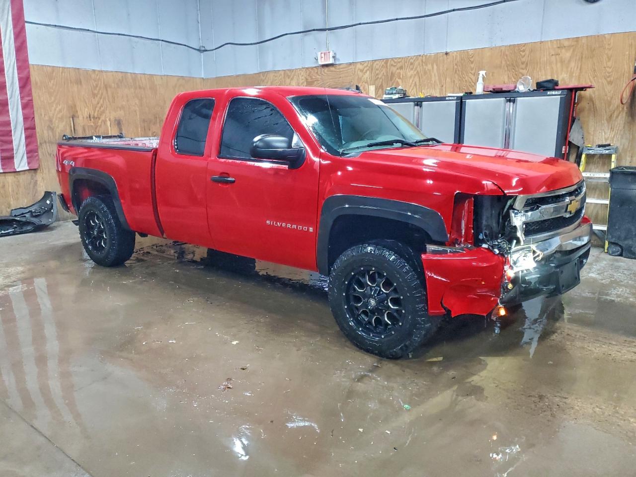 Chevrolet Silverado K1500 Image 7