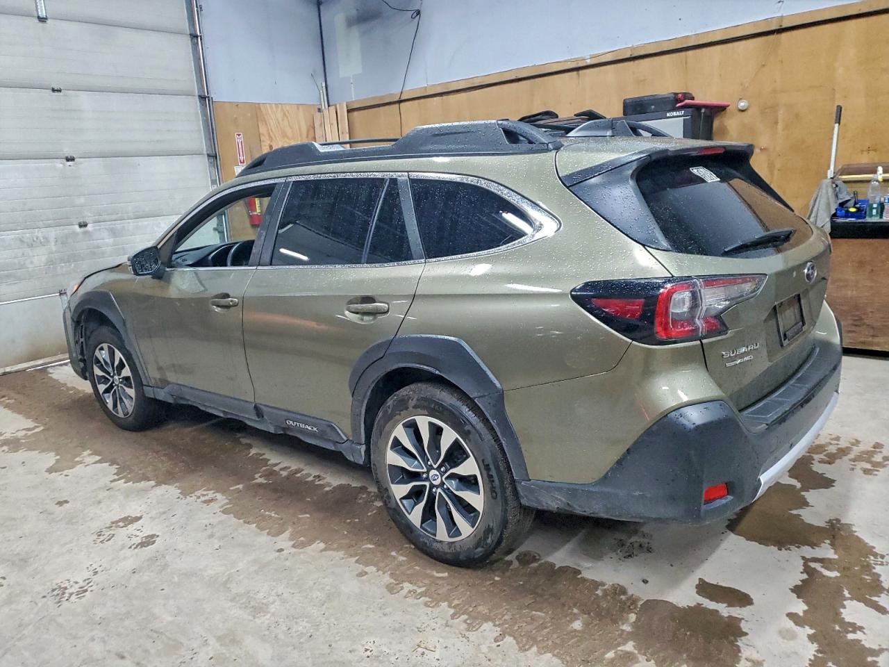 Subaru Outback Limited Image 3