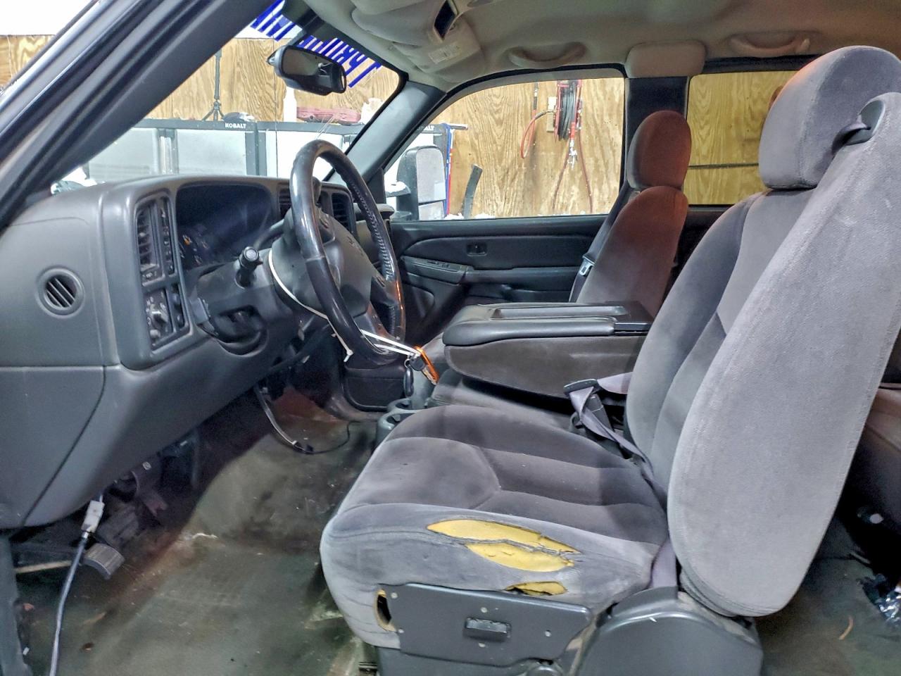 GMC Sierra K2500 Heavy Duty Image 4